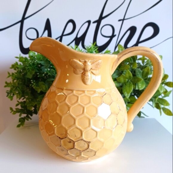 Bee Inspired Embossed Honeycomb Ceramic Pitcher | 5 Cup Capacity | Golden Yellow - Picture 1 of 7